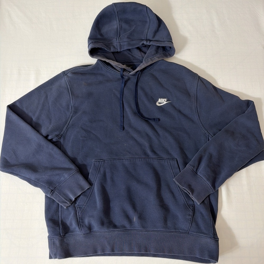 Nike Navy Blue Hoodie Size Medium Long Sleeve Y2K Gently Used Casual Fit Gym Run